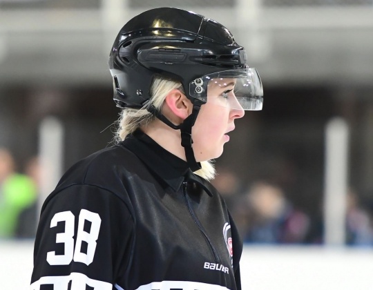 Week v/d Scheidsrechter (2/3): Dames in ijshockey hebben veel opties.